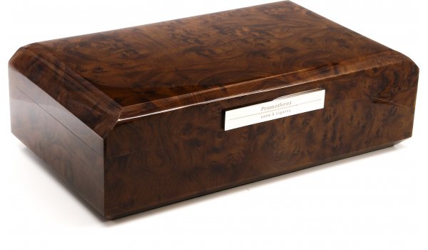 Humidor Prometheus Nogal 100 Puros Octágono