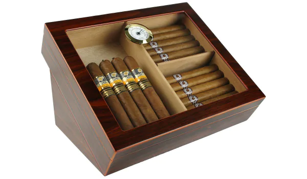 Humidor en ángulo para exposición