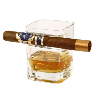 Vaso para ron y whisky con portapuros